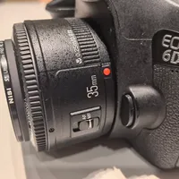 永诺50挂价350，原厂EF50/1.4挂到450：EF二手价崩成这样，永诺EF还能不能抄底