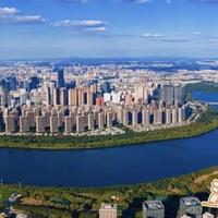 2026沈阳马拉松开跑，2.2万人上阵，地铁5点发车号码布免逛六大景点