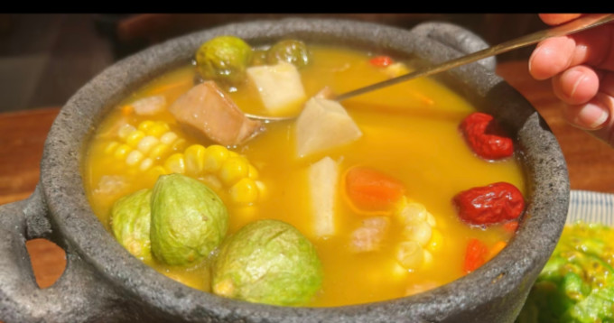 聚会餐饮