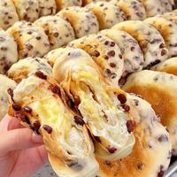 现烤面包大多是冷冻面团复烤，辨别真假手作看配料表这几点