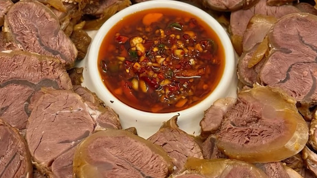 超简易电饭煲卤牛肉，绝佳居家下酒菜