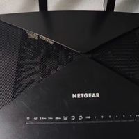花260块捡了台网件R9000，万兆口+512M内存，刷OpenWrt后网速飙升