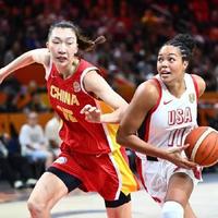 中国女篮33分惨败美国，张子宇世界杯首秀13分成全场最大亮点