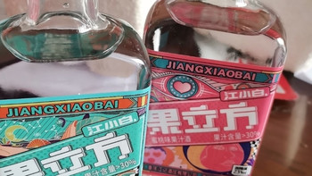 下班居家微醺时刻，江小白果酒搭配电影的氛围感营造