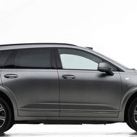 凯迪拉克XT5 PHEV 25万起，比理想L6便宜4万，差在哪？