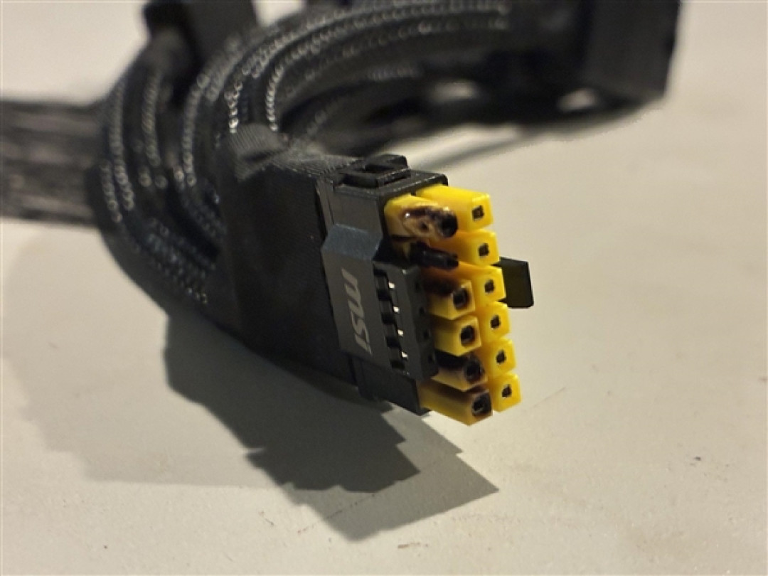 RTX 5090又烧了!DLSS 5测试功耗直飙613W:插头化到几乎拔不出