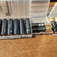 佳能禁了AA锂电这半年，我把婚礼党闪光灯的电池仓捋了一遍：四种方案谁在抢拍、谁在烤灯，这周先把你仓里的东西清一下