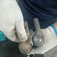 知乎9月新挂的问题：燃油车要"定期添加助力油"吗？先开盖找到油壶，再对完这3个判断和2笔账
