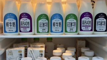 常温跌10%、低温涨17%：5家乳企中报出齐后，你的牛奶货架正在换赛道