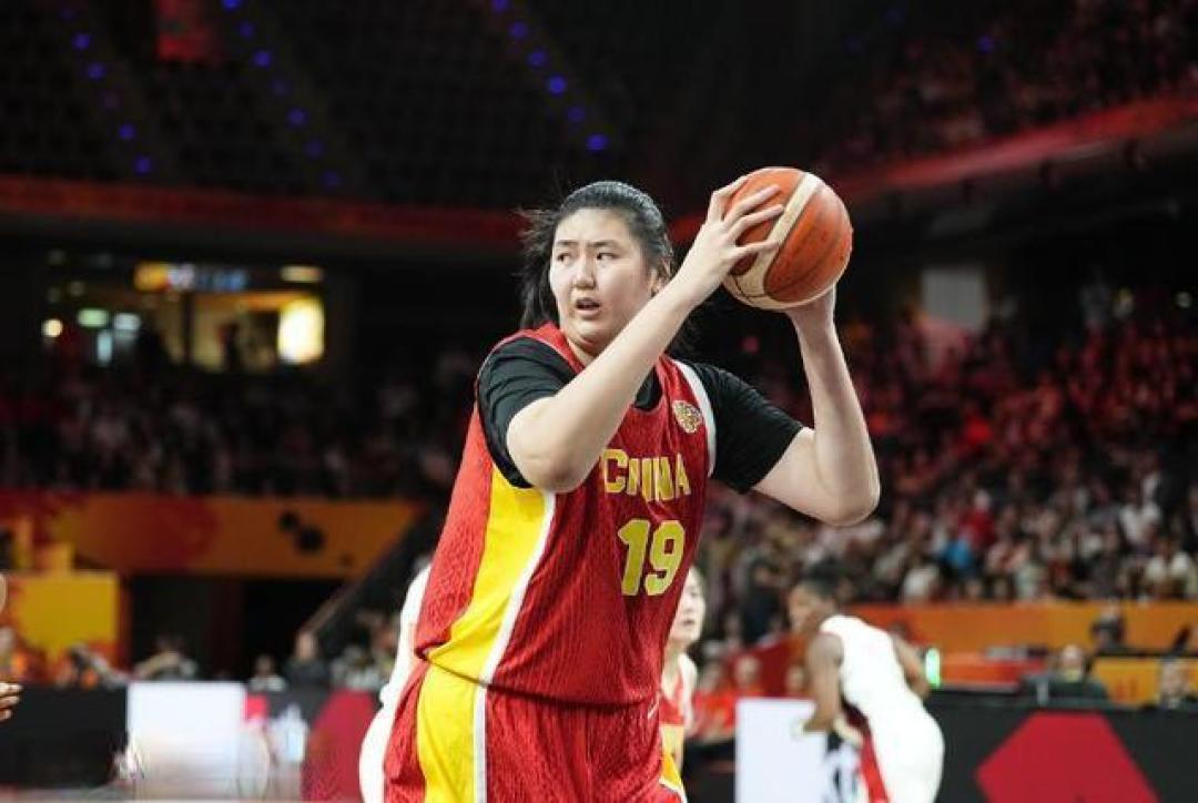 19岁张子宇世界杯首秀斩获13+6 优势与短板并存的惊艳起点