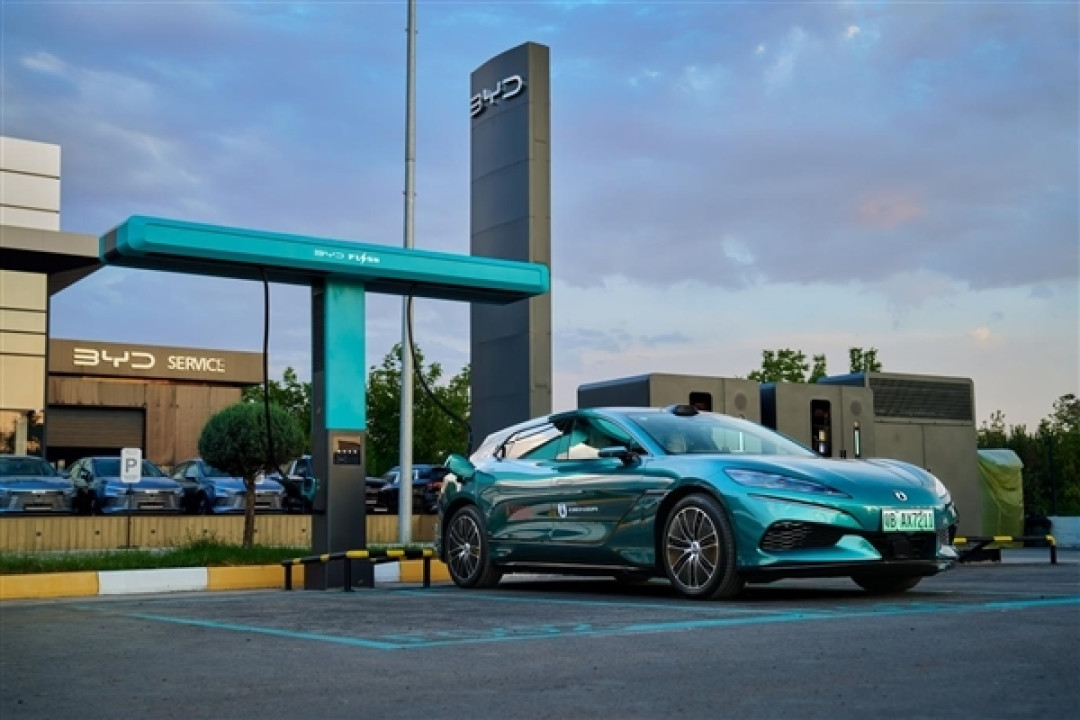 多款闪充车型排队提车!比亚迪:今年受电池产能制约 闪充太受欢迎