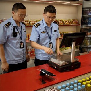 量贩零食缺斤短两被查，64元牛肉干复称仅17元，3招防坑指南