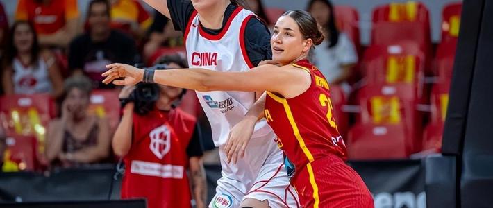 中国女篮29次失误险胜捷克，对阵意大利争小组第二是分水岭