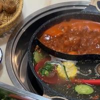 5块钱的蘸串、68块的人均火锅、18块5的网购底料：辣糊糊爆火第二个秋天，钱分三个档位花