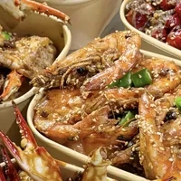 摊位管理费3500/月、1元一串的还在开：夜市价格彻底分家了，中秋逛摊前先学会这三看