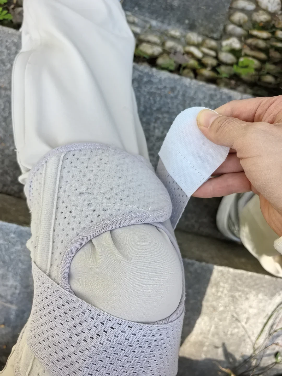 国庆前的护膝种草帖，撞上骨科医生的泼冷水帖：花钱前想清楚三件事——谁戴、什么时候戴、花多少