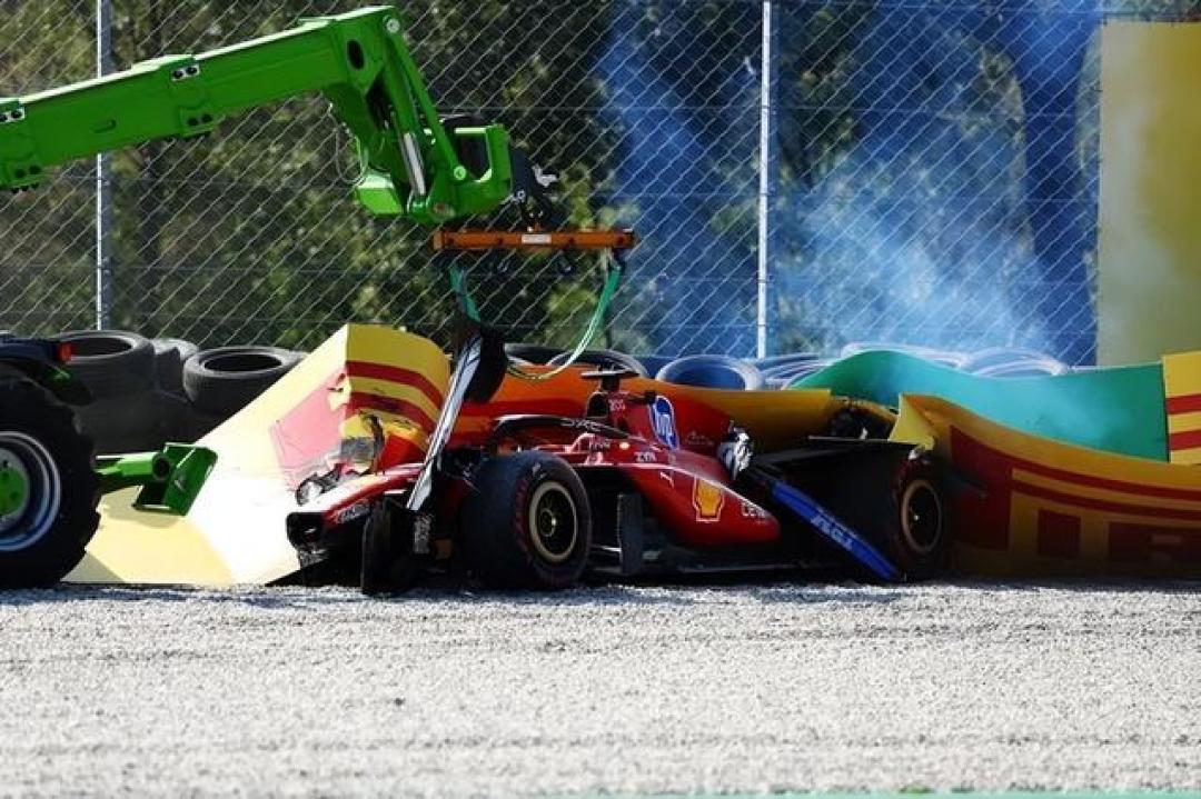 F1意大利站勒克莱尔第二圈失控撞墙退赛,法拉利主场遭遇重创