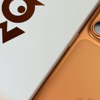 iPhone抗反光不损画质膜推荐：悟赫德观复盾护眼钢化膜