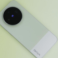 胶片质感｜vivo X300s，一台超能打的超能小V单