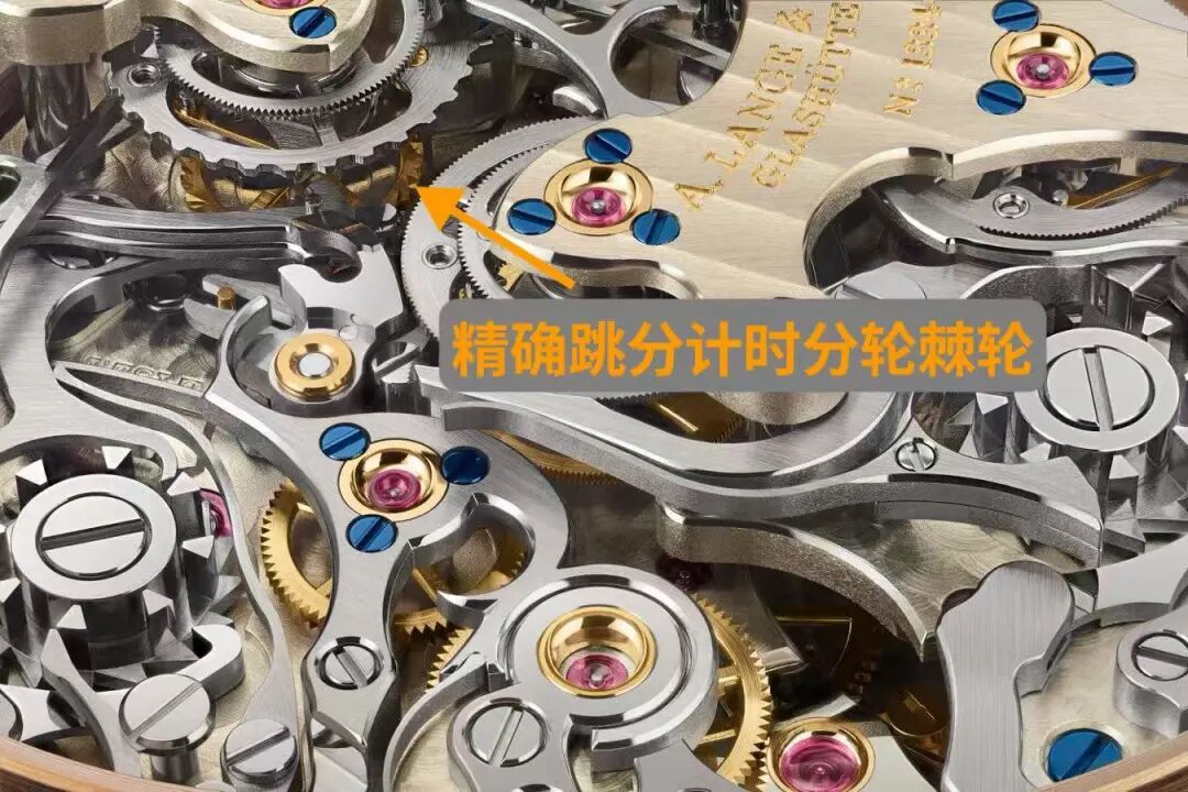 毫无疑问,这会是今年最重磅的表!经典蓝盘重出小尺寸、全网无平替的顶级计时!这个牌子又出新神了