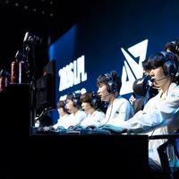 IG逆境3:1击败WE续命成功，TheShy亮剑助队保留世界赛资格