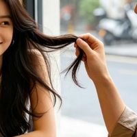白头发遮不住又怕伤头皮？染发膏这样选，遮白自然安全不刺激