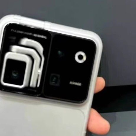 会转头跟拍的荣耀Robot Phone，把手机变成随身小摄影师