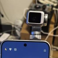 云台会转头跟拍，荣耀Robot Phone像带脑小摄像机