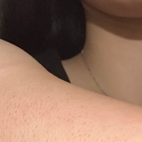 身体粗糙 + 后背反复小颗粒，别盲目堆酸，3 款国货 + 开架实测