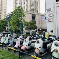 想国庆租车摩旅的人，车行已经提前开打了：300元、900元、3750元——过去一年5个真实被坑案例、免押免密的花活和《保险法》52条，我全对了一遍