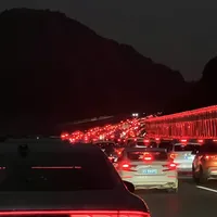 “请3休13”刷屏，但今年高速免费只有7天：双节自驾前，先算清1笔过路费账、避开3个谣传和2个卡点坑