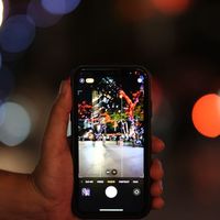 同款iPhone有人换600有人换3000：折叠屏iPhone Ultra避坑指南