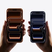 同一台iPhone，不同渠道差价1100元：核完四大渠道实价、官网收紧的退货新规、国补6000元门槛和拼多多的强制激活旧账，这份9·12预购「去哪买」决策表请收好