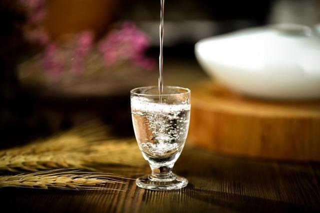 一天两件事：第6次涨价、6款次新酒天天放——飞天的5张价签，你该认哪张