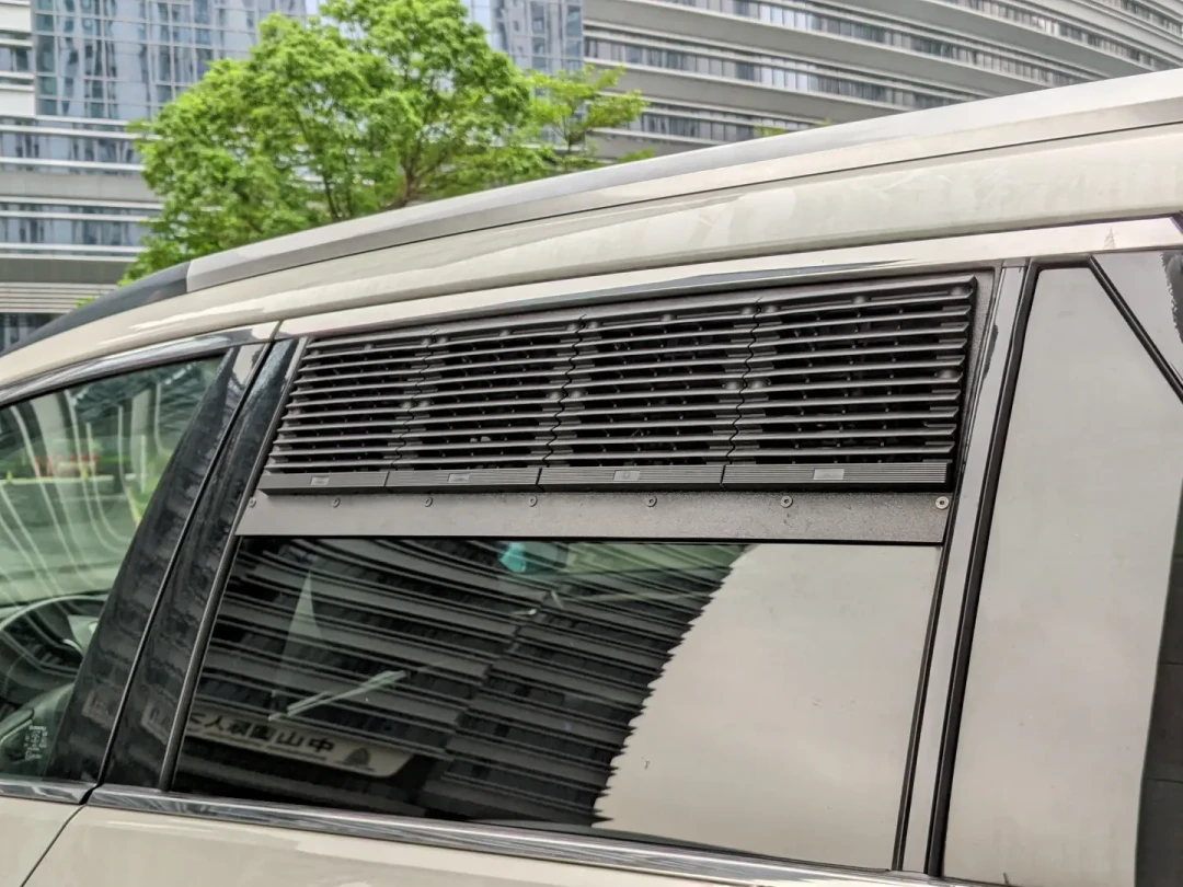 国庆床车,窗户开缝还是关严?我把30多篇热帖的上千条评论对完了:关窗的代价不是缺氧,是你自己呼出来的水