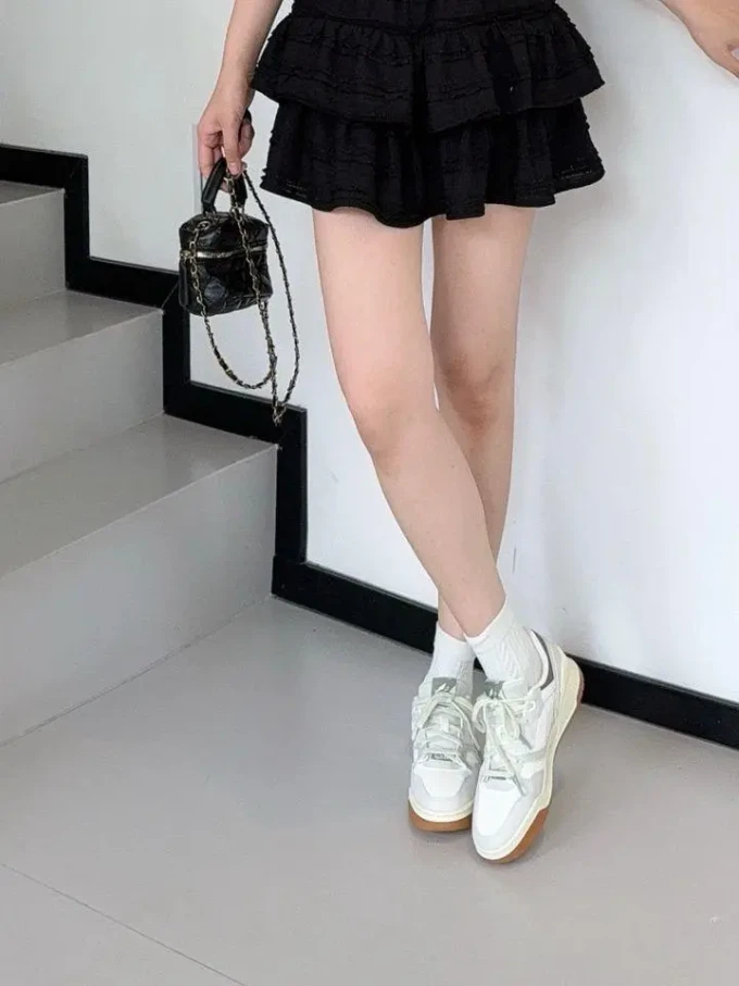 李宁运动板鞋