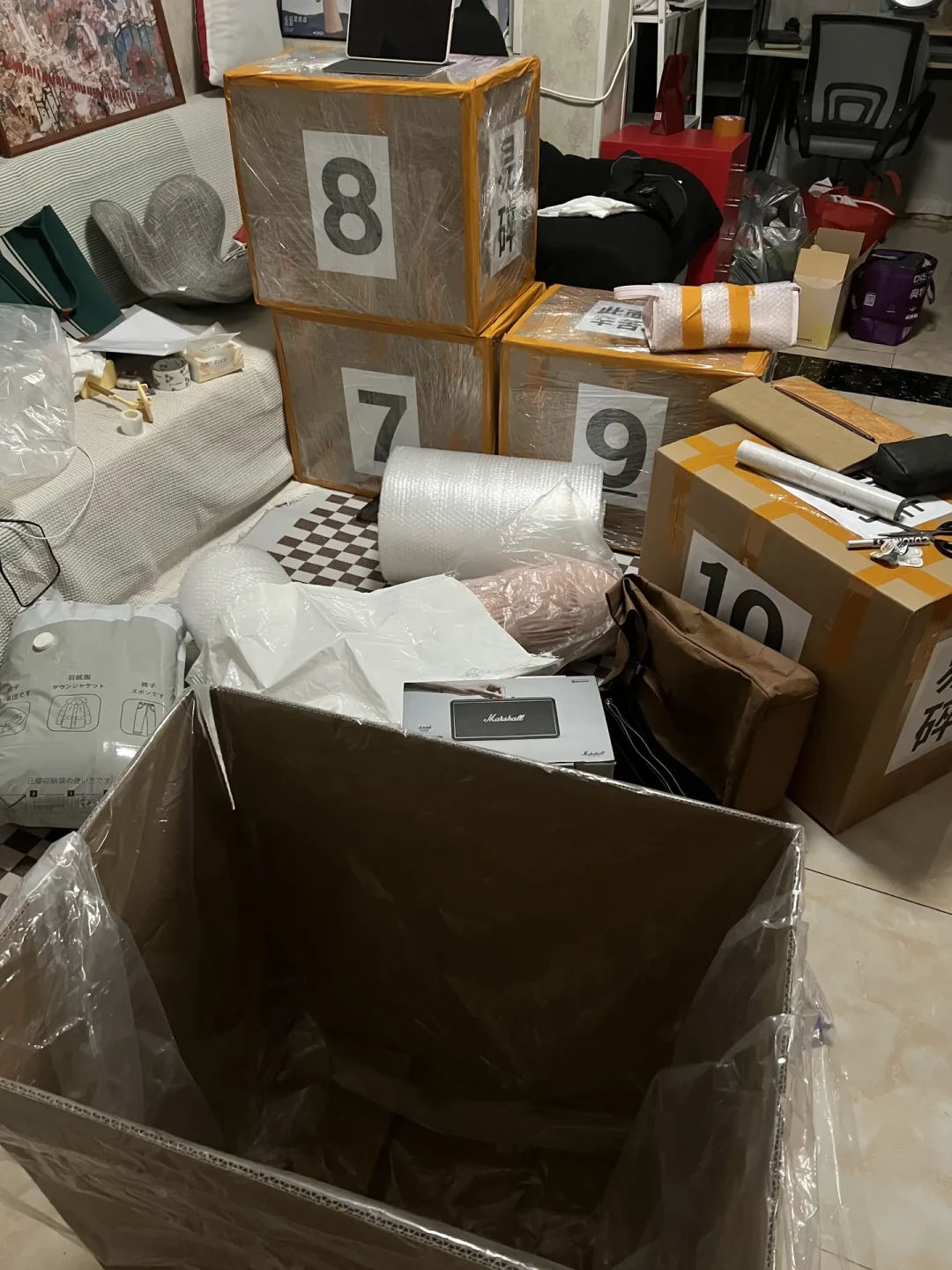 搬家纸箱是第一波被坑：把20多条真人账单和翻车帖对完，我排出了材料购买顺序和三档预算