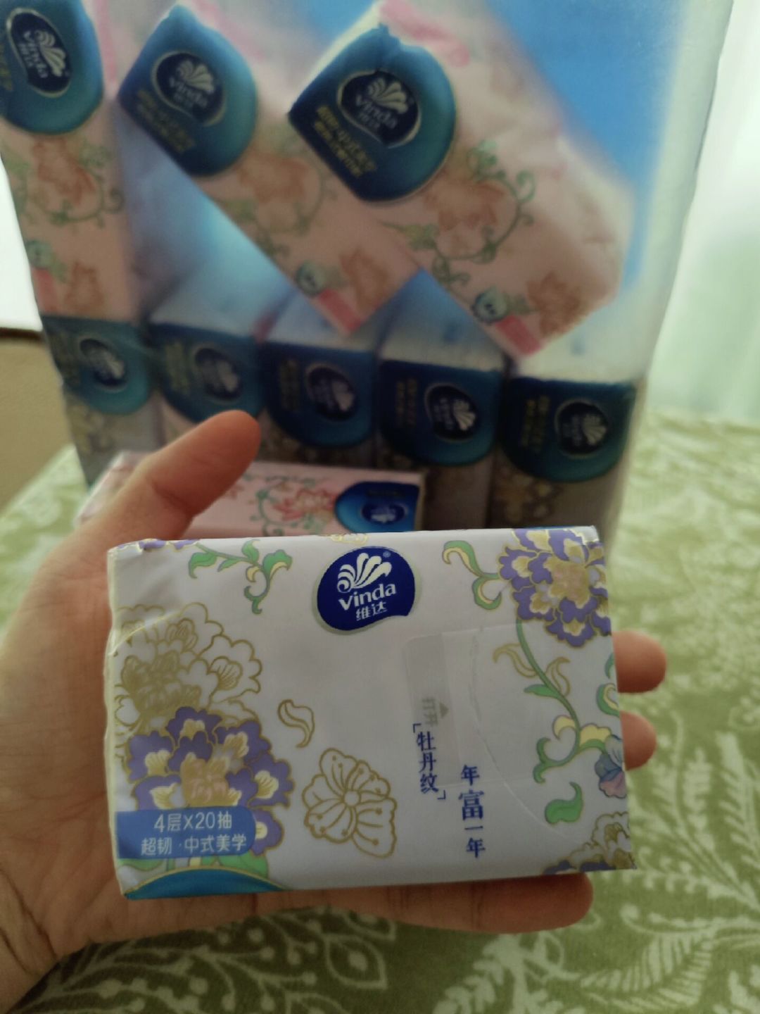 维达还没官宣张凌赫,粉丝的纸先见底了:翻完8月时间线,给出三套“过渡方案”
