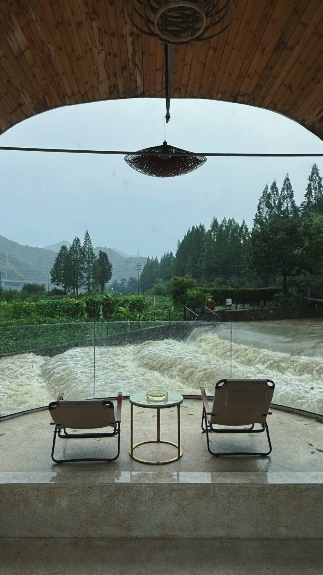 雨停了≠能进山:对完七预警齐发、自然资源部响应和巴威恢复记录,这份江浙沪自驾进山三段式判断表请收好