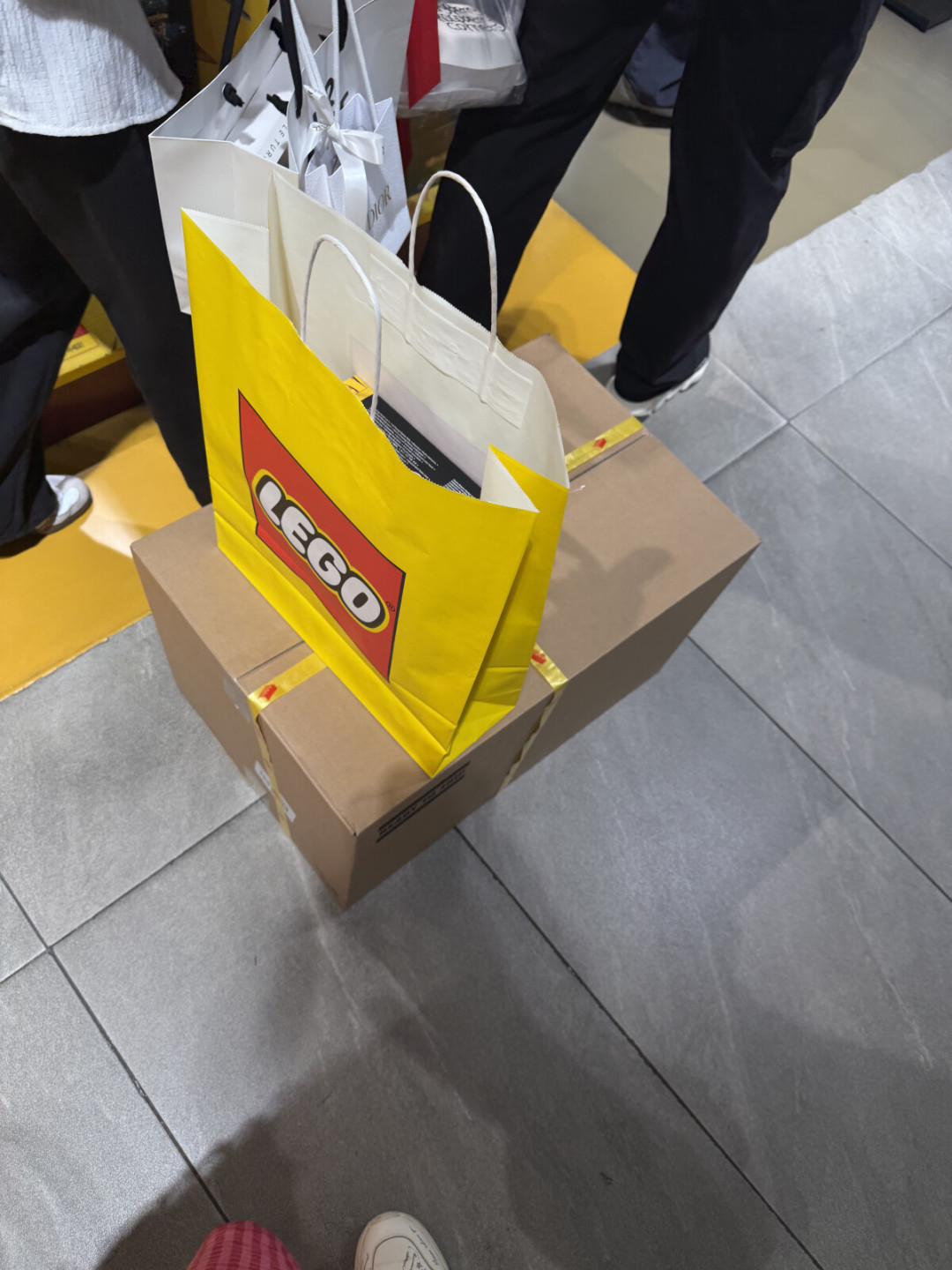 乐高×宝可梦二波15款新品一款不进国内:伊布跌到400元档、精灵球延期10月,国内训练家怎么买