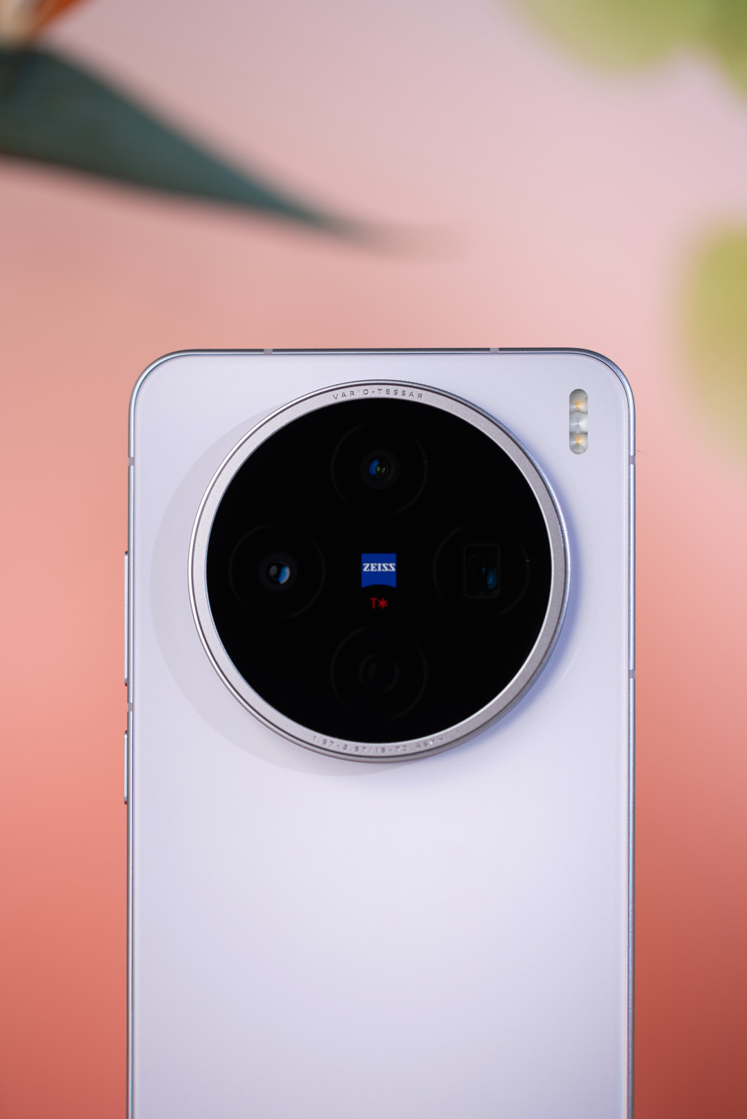 vivo X200s清仓跌到2633元,比涨价的新中端还便宜:捡之前先算维修、保修、系统三笔账