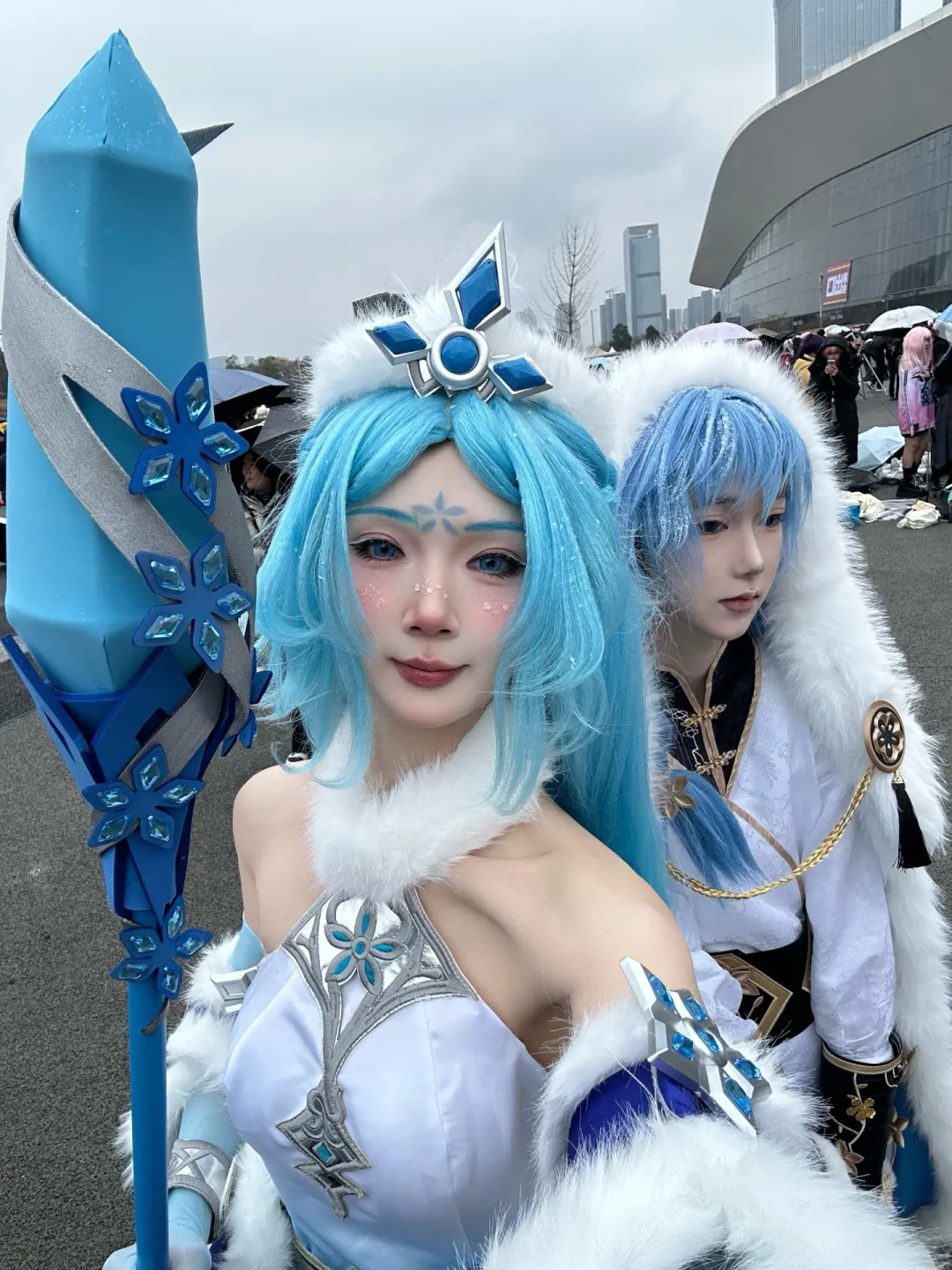 孩子说“想去漫展出cos”:翻完十几个家长陪跑帖和成本问答,预算表和到场清单给你捋清了