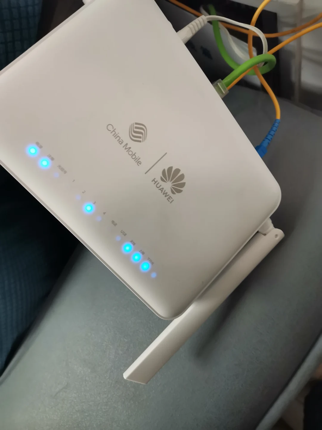 运营商疯狂推销FTTR,说“设备免费、套餐更便宜”,是捡漏还是坑?签前先把这4点看清楚