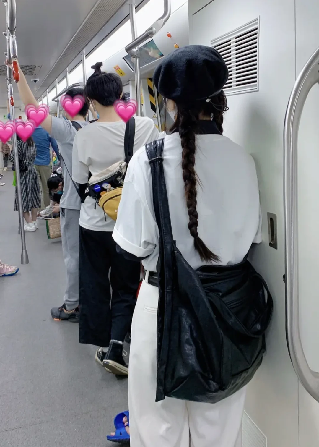 毛衣挡不住空调风:怕冷打工人的“空调房三层穿法”和一份百元保命清单