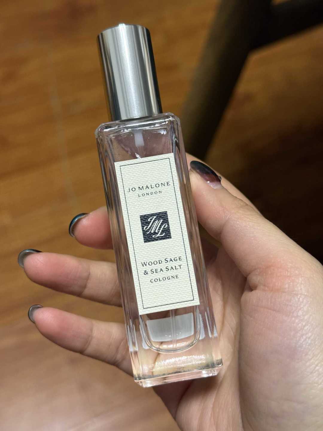 七夕还有8天，还在赌盲买香水？翻完热门香评论区，这三条路最不容易翻车