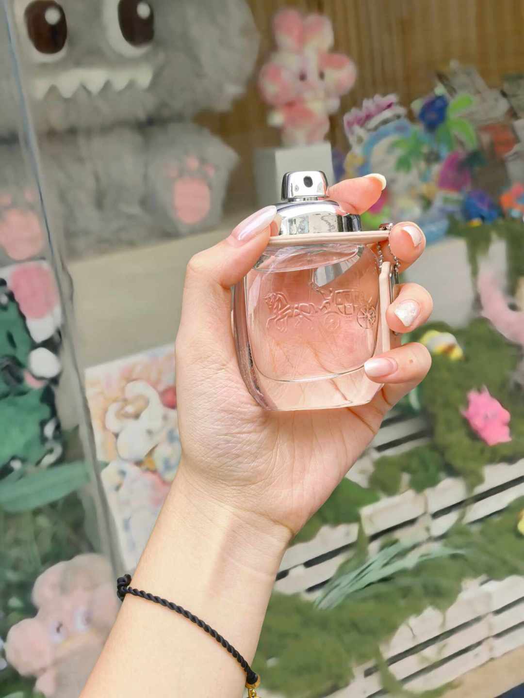七夕还有8天，还在赌盲买香水？翻完热门香评论区，这三条路最不容易翻车