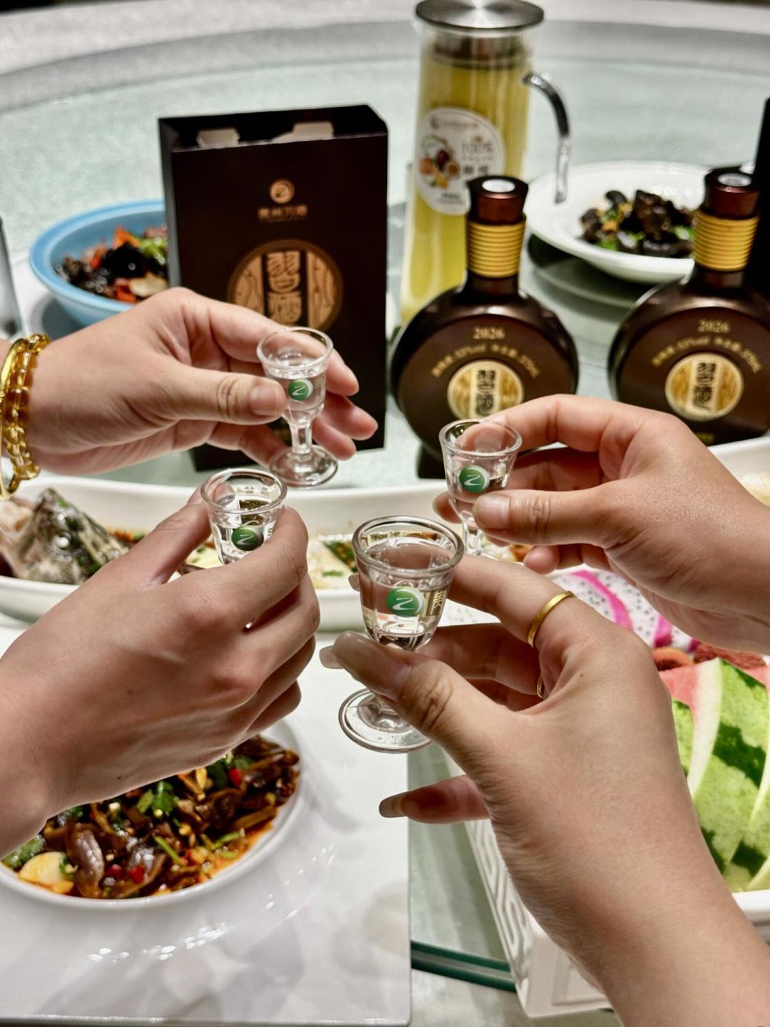 习酒把40万瓶酱酒免费送进2000多家餐厅:这波“订餐送酒”福利怎么领、谁该去、谁可以不去