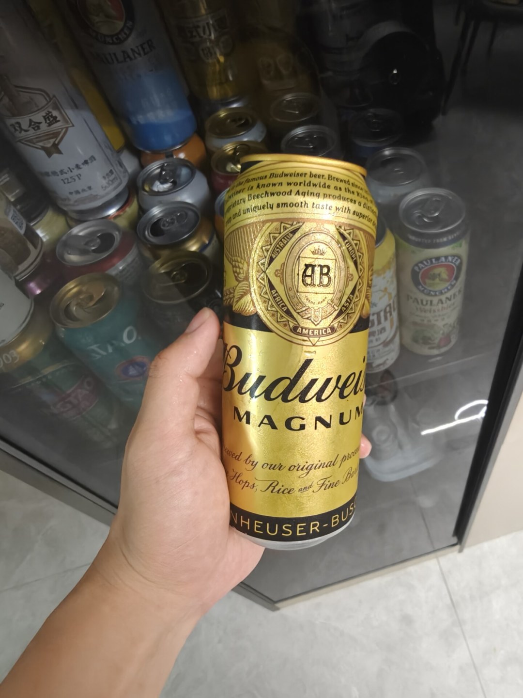 百威黑金值得买吗？翻遍全网口碑：13°P、≥5.5%vol，哈兰德带火的“黑马啤酒”把酒友分成两派