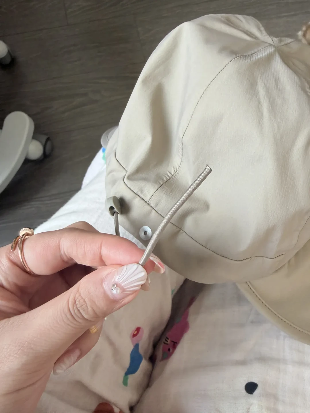 三伏还剩12天,防晒帽却先撤了:8月中旬这顶补购帽怎么买不交智商税