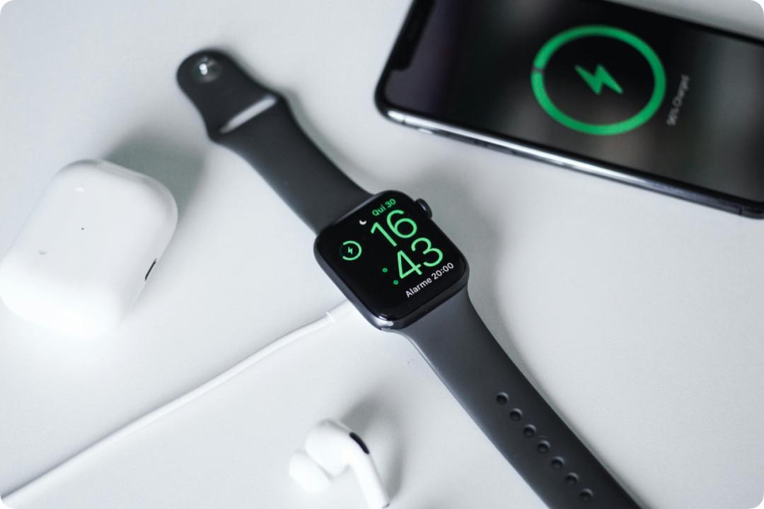 Apple Watch“十年最大变革”刷屏，但今年9月买表的人，我先泼盆冷水